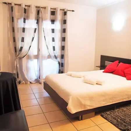 T2 Aquamar, Old Town, *